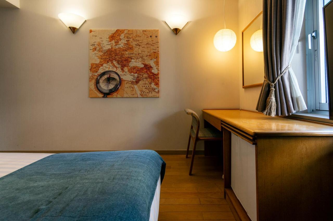 Hotel Toms Tokio Zewnętrze zdjęcie